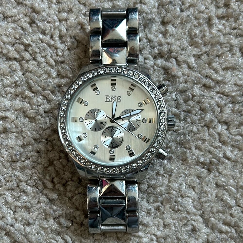 BKE women’s vintage‎ stainless steel silver/crystal bracelet watch one size